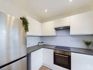 kitchen - click for photo gallery